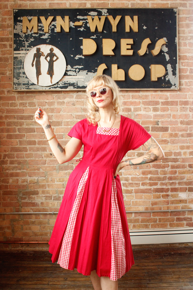 1950s Magenta Pink Peekaboo Gingham Dress - Small