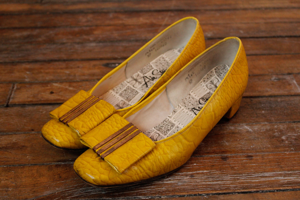 1960s Yellow Patent Leather Heels - 8.5 M