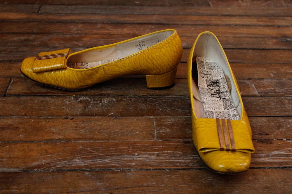 1960s Yellow Patent Leather Heels - 8.5 M