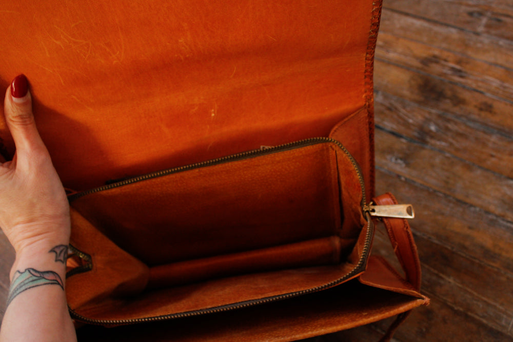 1940s Mexican Floral and Butterfly Tooled Leather Purse