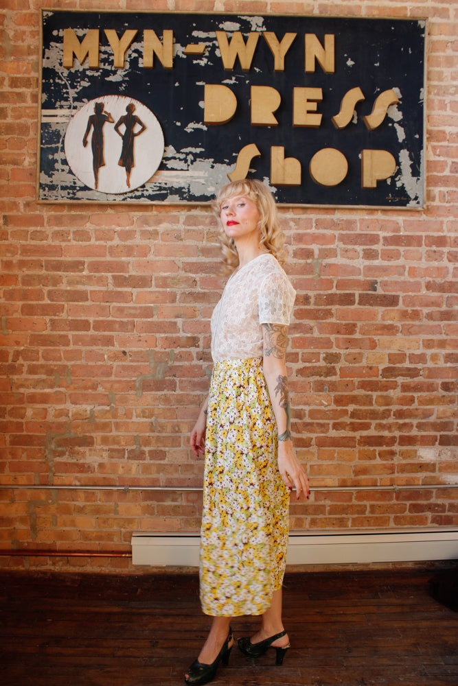 1950s Sheer Embroidered Clover Blouse - Large