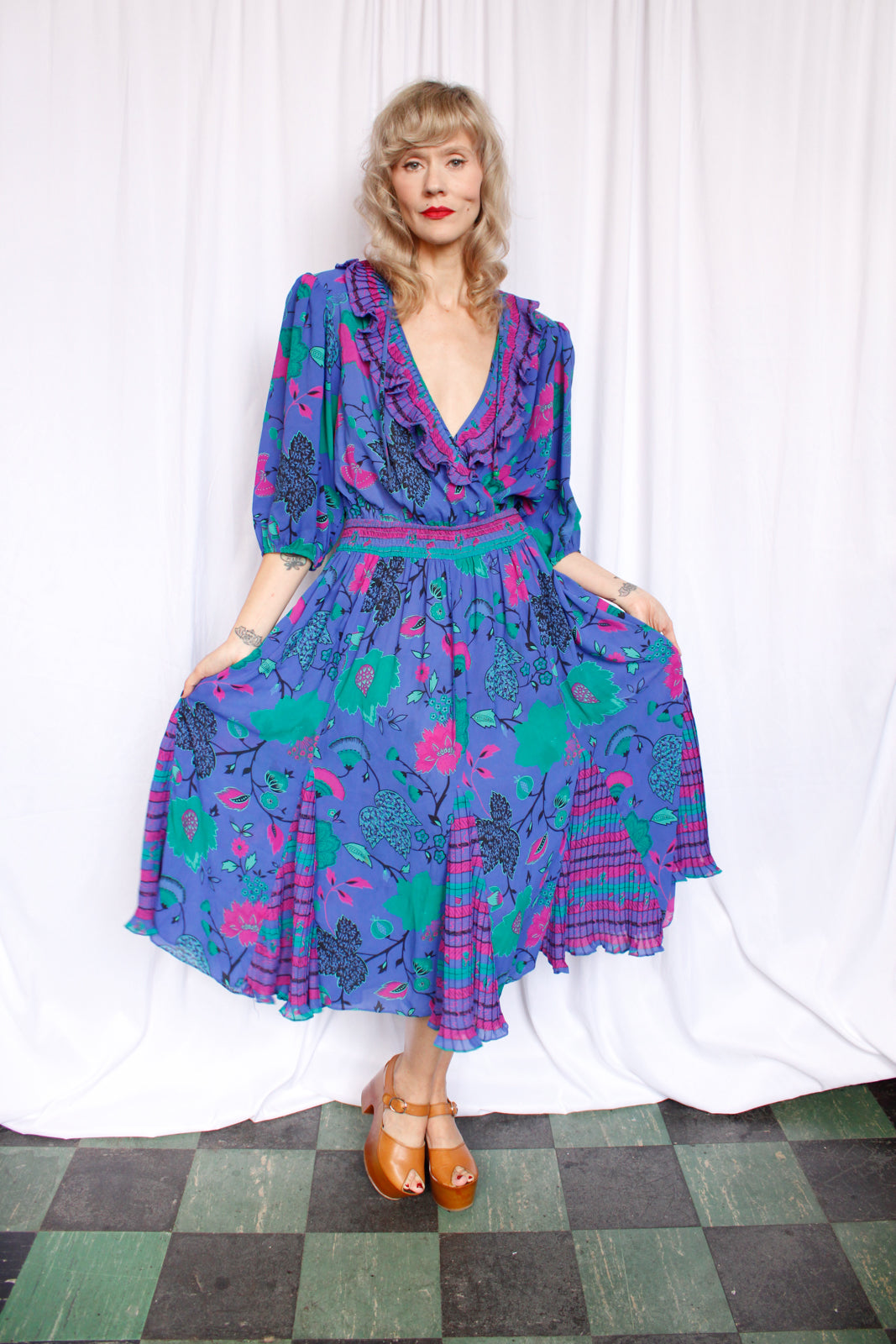 1980s Assorti by Susan Freis Vibrant Print Dress - XXL – Dethrose