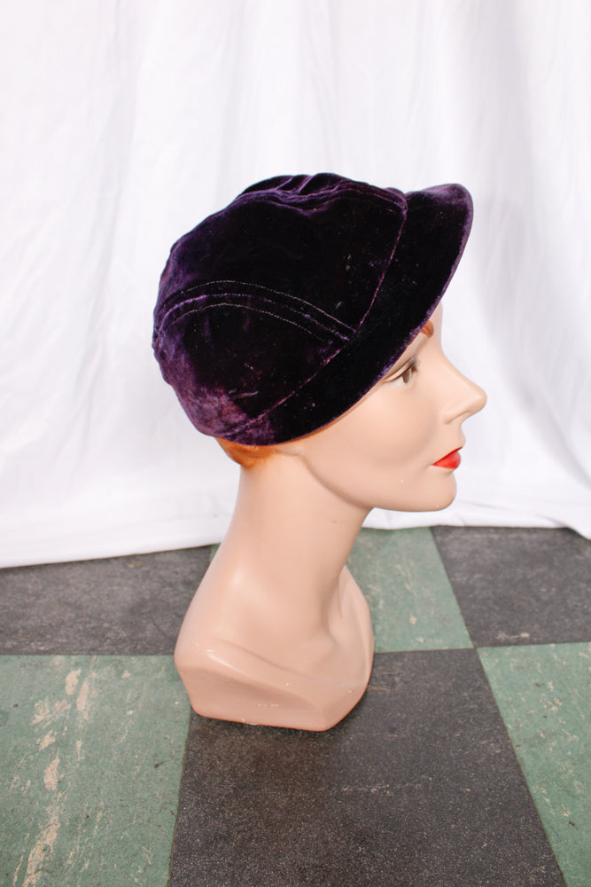 1930s Purple Velvet Betmar Chapeau