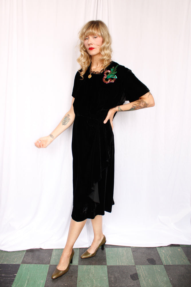 1940s Black Velvet with Sequin Floral Detail- XL