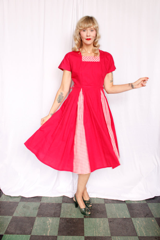 1950s Magenta Pink Peekaboo Gingham Dress - Small