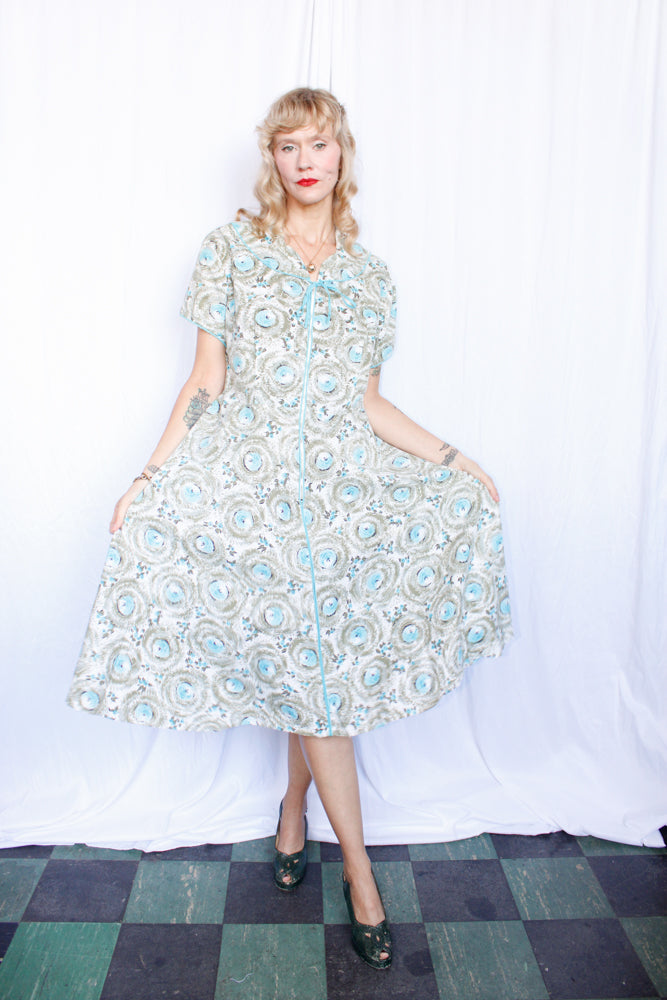 Early 1950s Blue Floral Day Dress - XXL