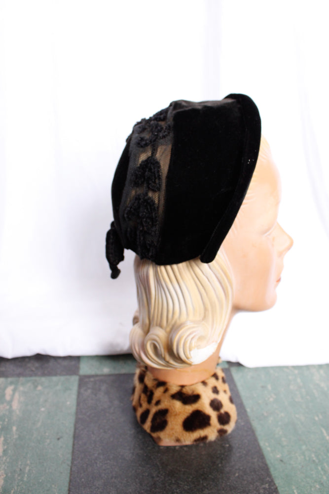 1940s Black Velvet Chapeau