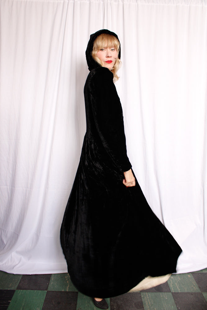 1930s Velvet Hooded Opera Coat - S/M