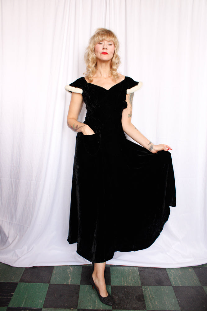 1930s Velvet Gown with Ermine Sleeve - XS