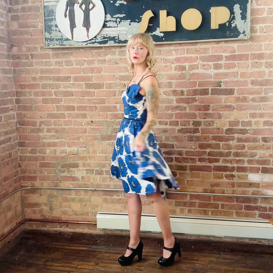 1950s Blue & Black Floral Day Dress with Appliqué Flower - Xsmall