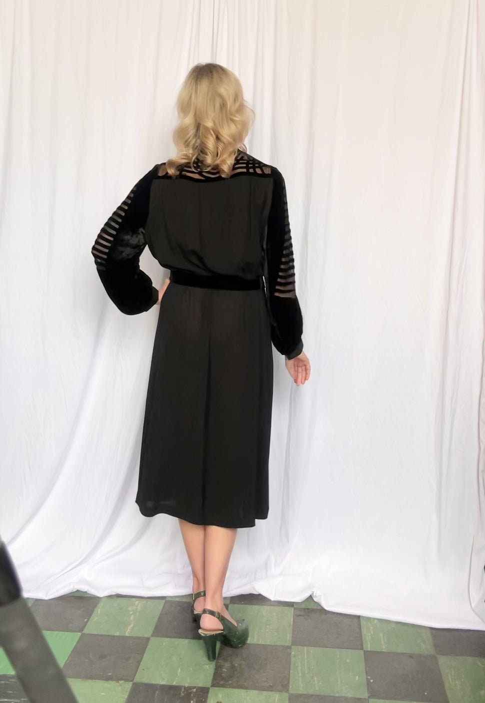 1930s Vamp Burnout Silk Velvet and Rayon Crepe Dress - XXL