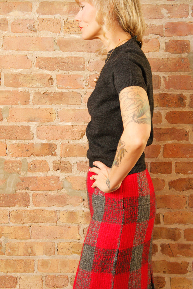 1960s Darlene Bouclé Wool Magenta & Gray Plaid Pencil Skirt - Medium