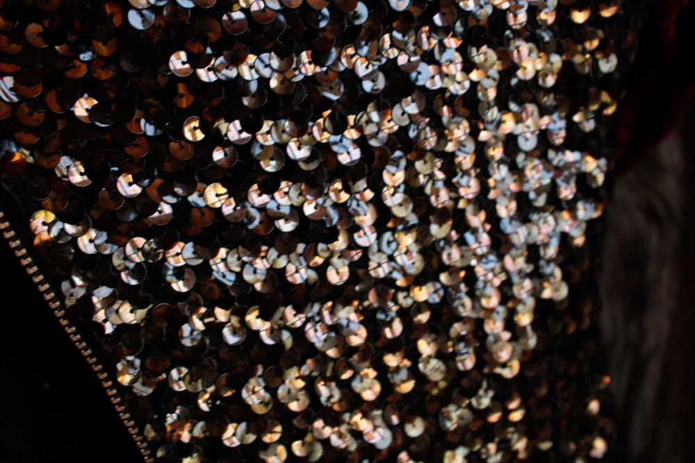 1950s Fred Perlberg Sequin & Tulle Halter Gown - S/M

Sustainable, Eco-friendly, secondhand vintage fashion ~Gorgeous and timeless Ball gown by Fred Perlberg ~Black Sequined Bodice with hook eye halter neckline