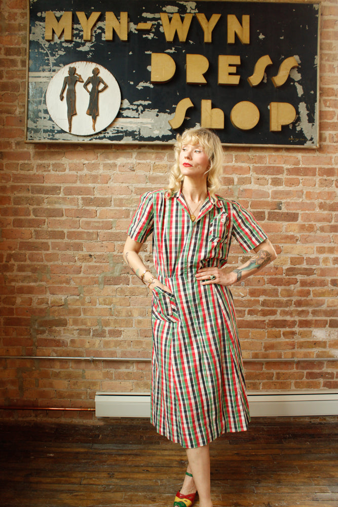 1940s Red & Green Cotton Plaid Front Zip Dress - Medium