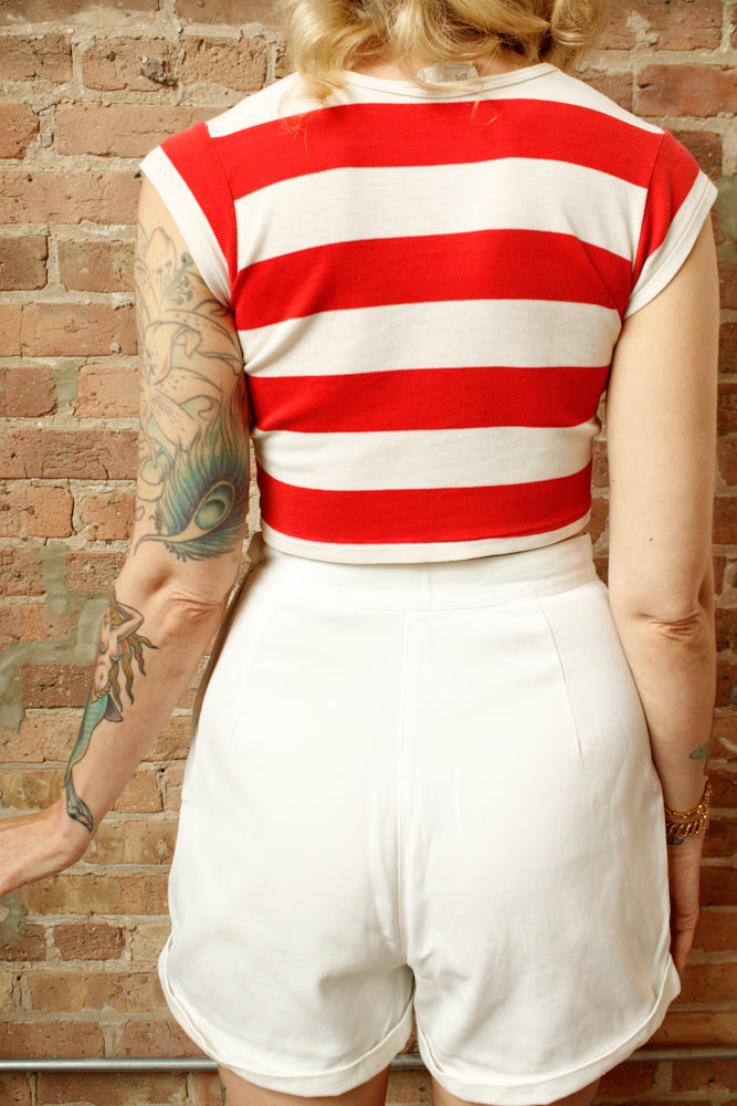 1950s White Gabardine Cotton Side Zip Shorts - Medium