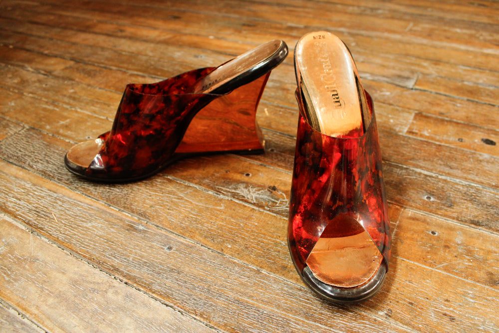 1960s Tortoise Shell Lucite Wedge Heels - 8.5