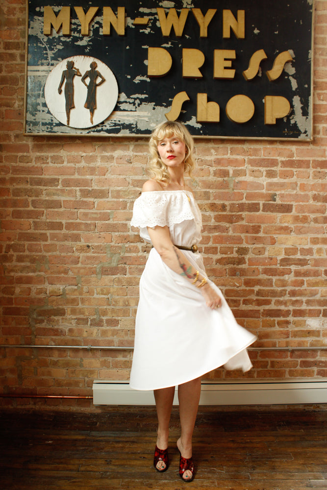 1990s White Off the Shoulder Cotton Dress - Medium