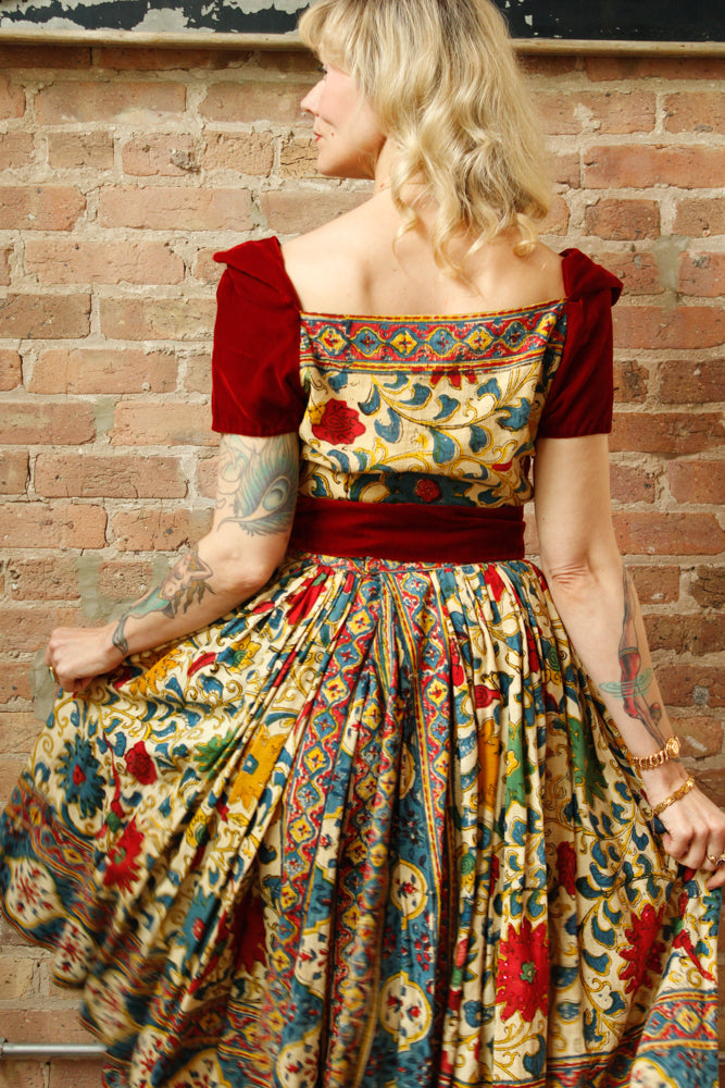 1940s Margie Webb Batik & Velvet 2pc Skirt Set - Medium