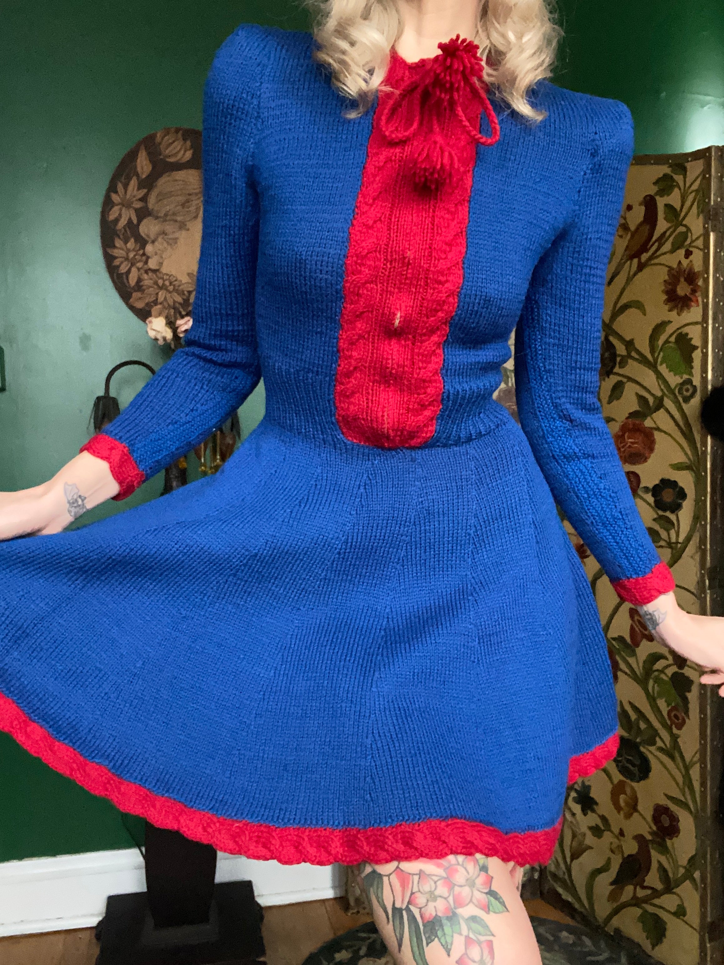 1940s Ice Skating Hand-Knit Dress - Small