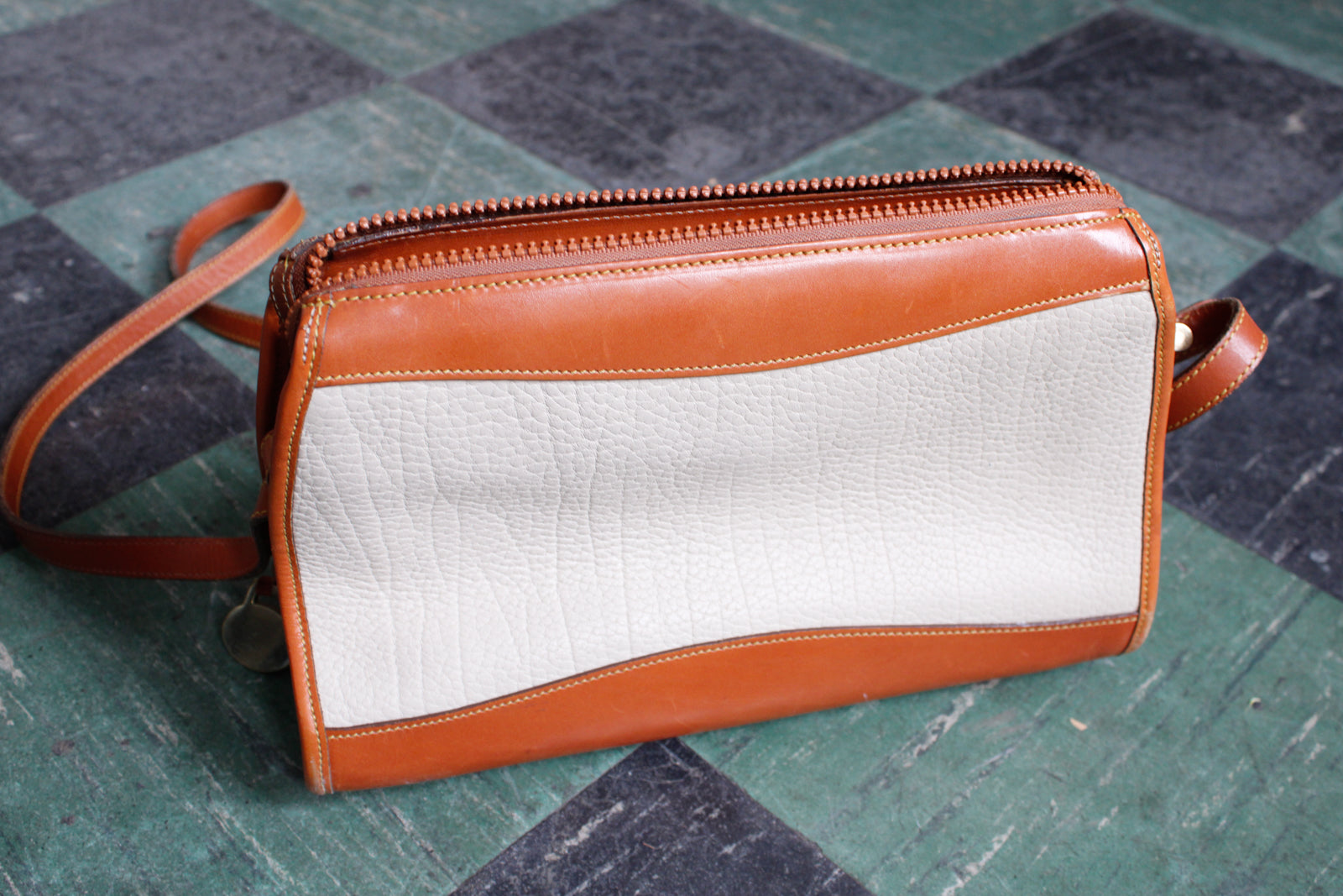 1980s Dooney & Bourke White & Tan Leather Handbag