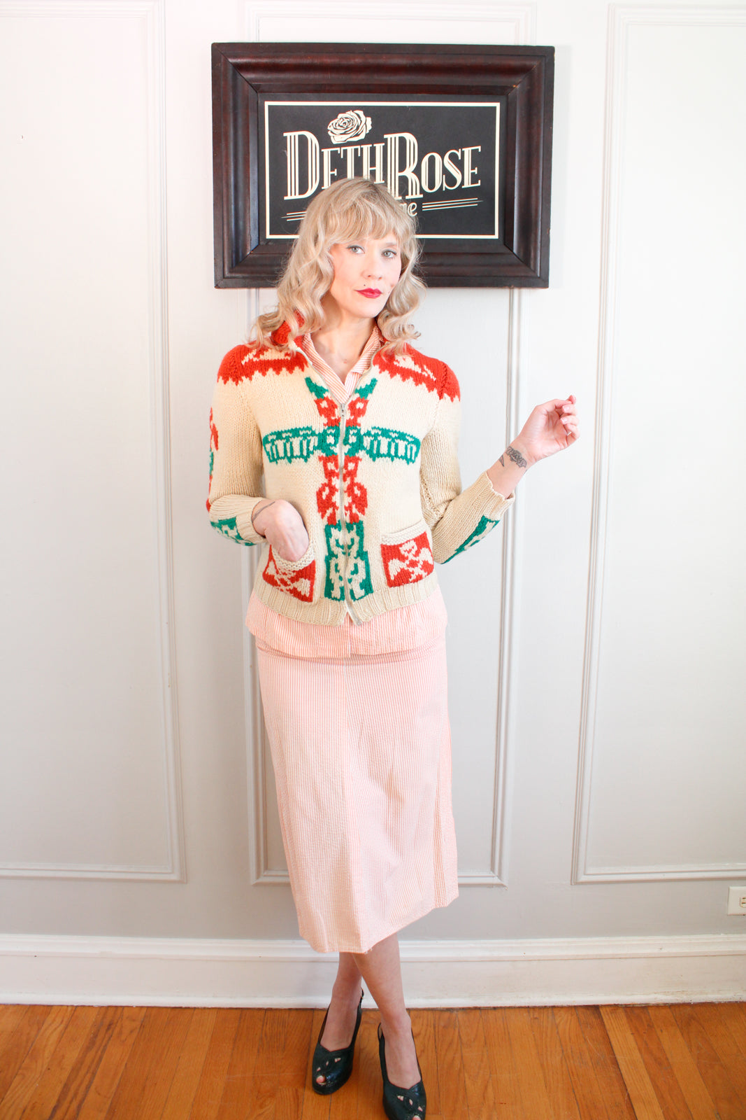 Late 1950s Cowichan Totem Pole Curling Sweater - Xsmall