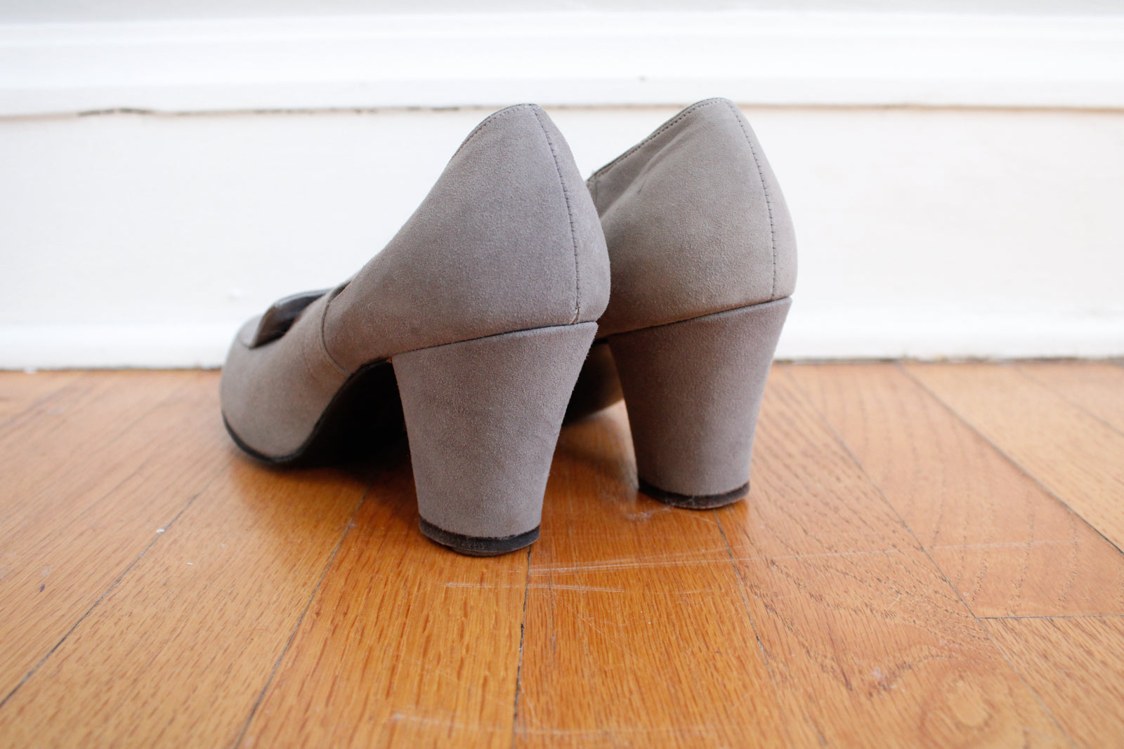 1940s Gray Air Step Rounded Toe Brushed Leather Heel - 6.5/7