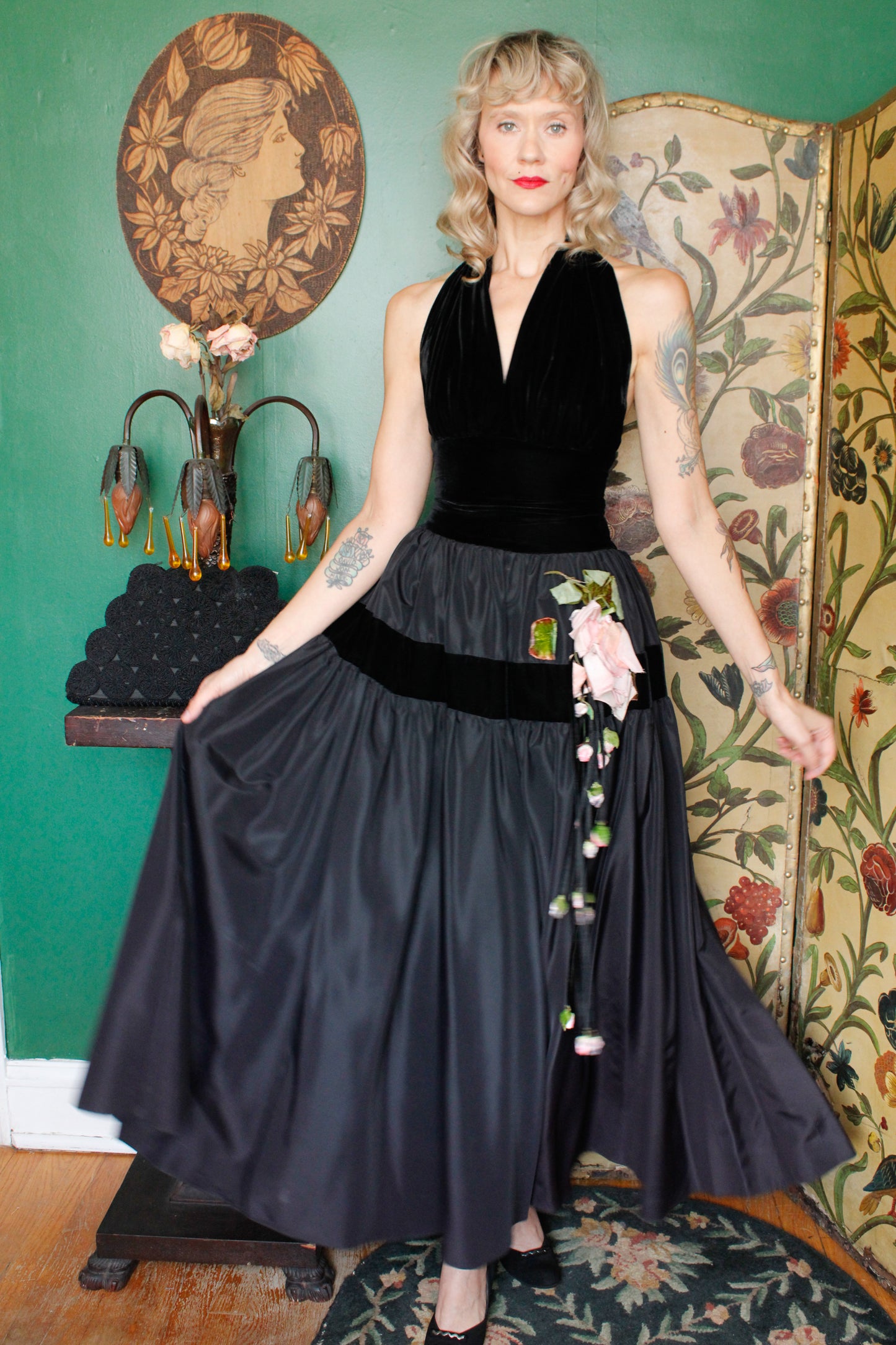1930s Black Velvet Halter & Taffeta Gown with 3D Pink Floral Detail - XS