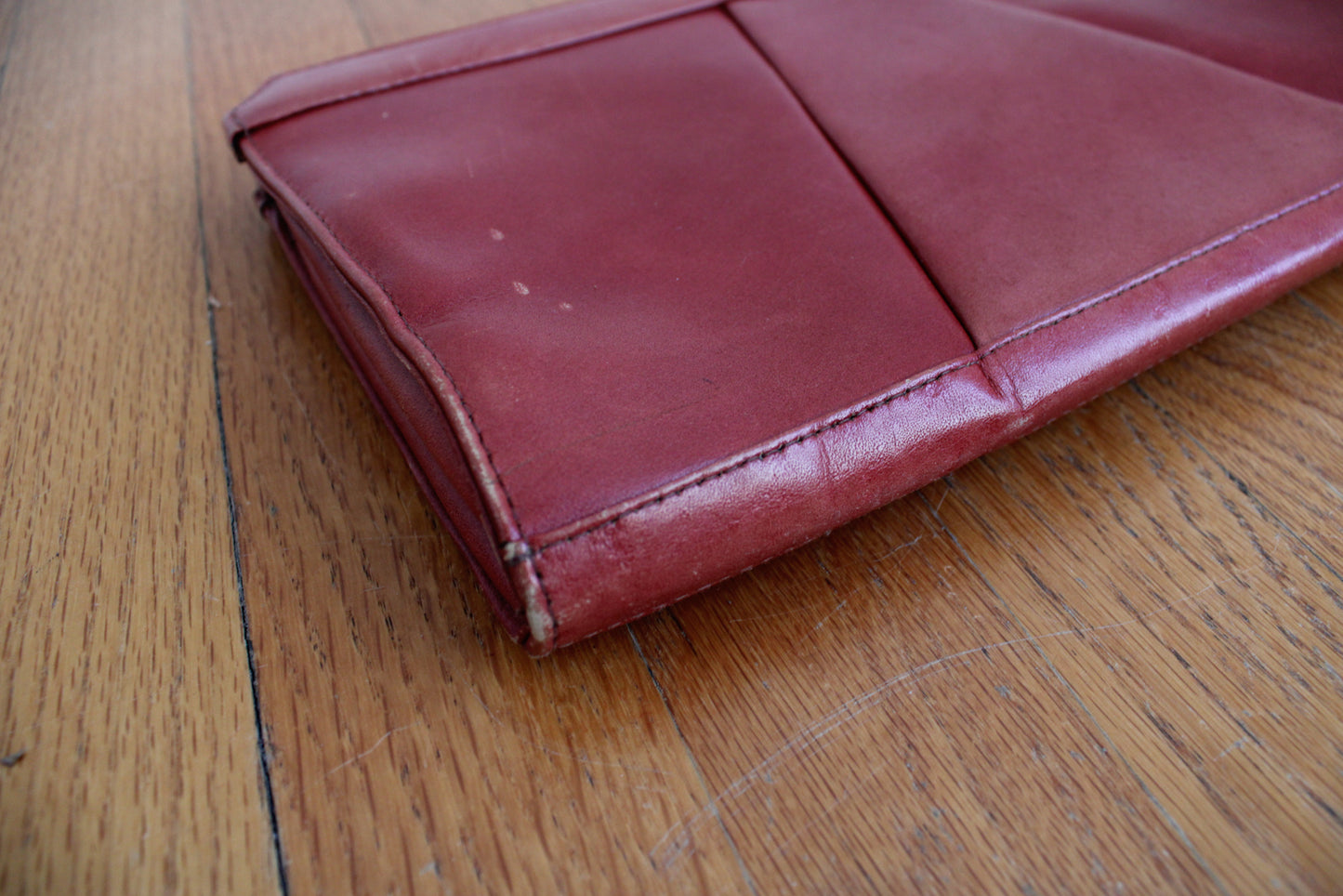 1970s Leather Red Wristlet Clutch 