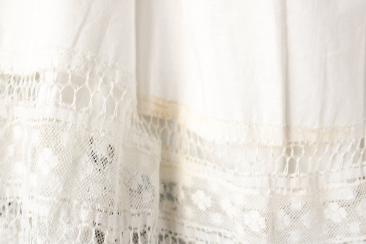 1900s Victorian Lace & Cotton Slip Skirt - M/L