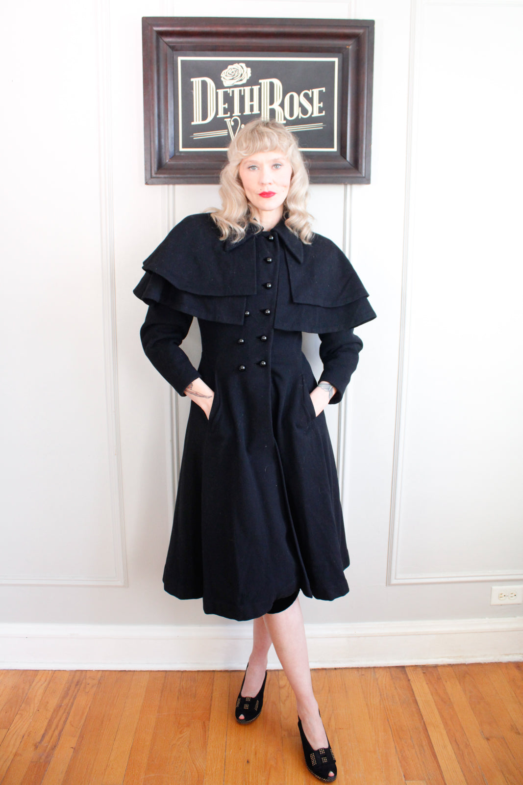 1940s Debutant Shop Wool Princess Coat with Caplet - Small 