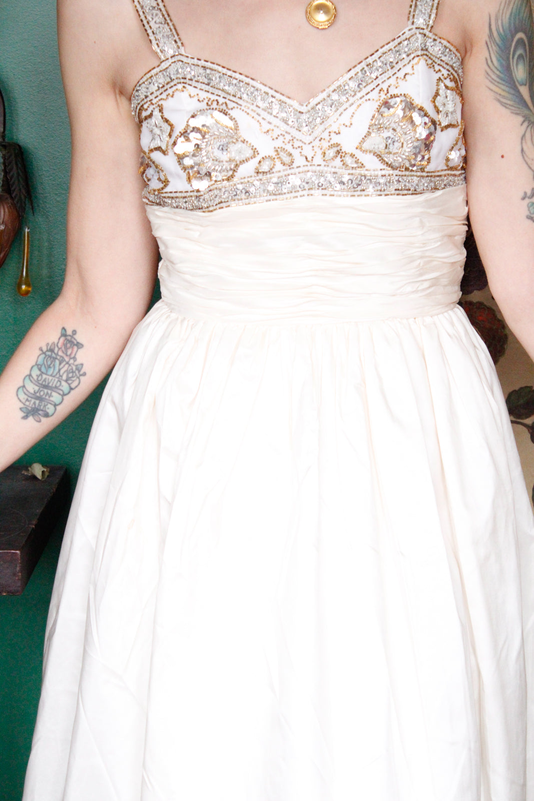 1970s Victoria Royalty Winter Gown - Small