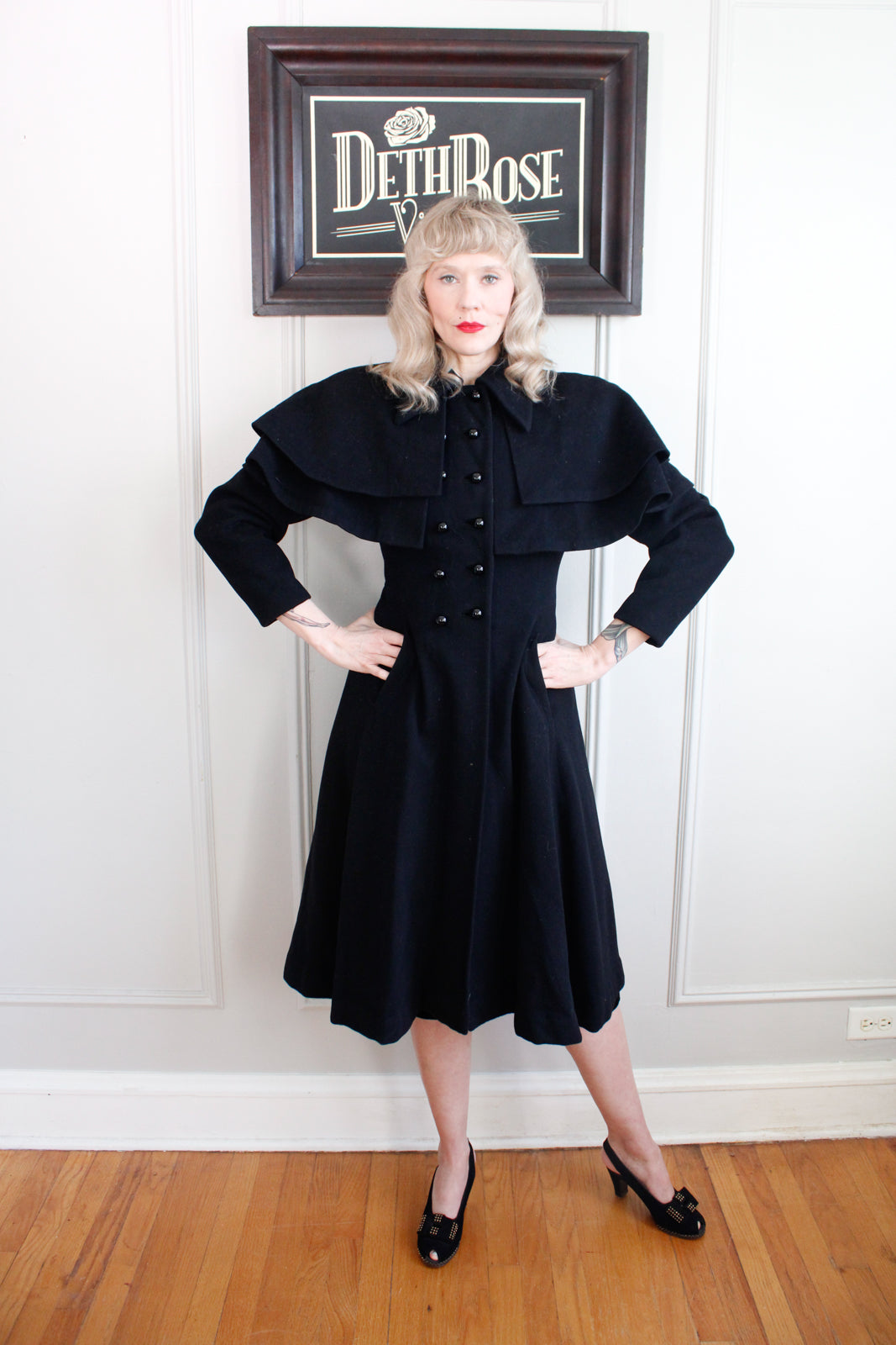 1940s Debutant Shop Wool Princess Coat with Caplet - Small 